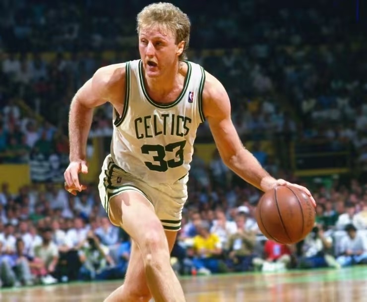 认为埃泽的 认为埃泽的