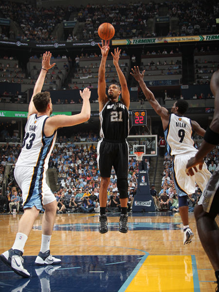 的球场之间 的球场之间